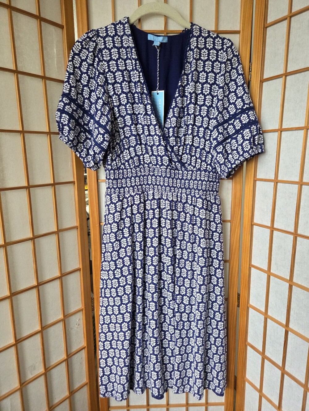 NWT DRAPER JAMS RSVP NAVY/WHITE VISCOSE SHORT SLEEVES SMOCKED WAIST DRESS SMALL